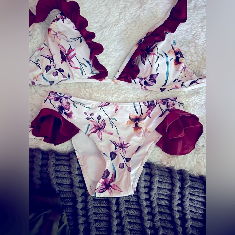 Adorable 2 piece bathing suit. New without tags